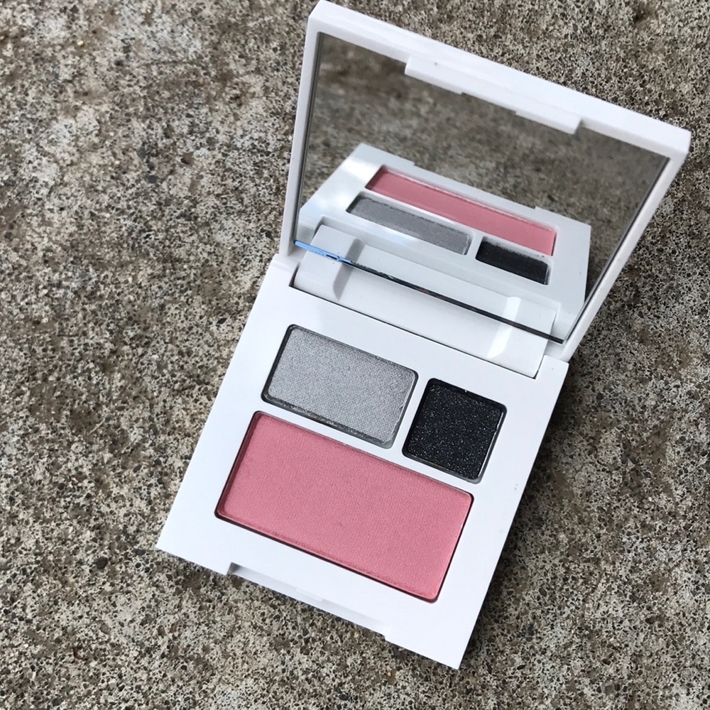 Smoke & Mirrors Eyeshadow and Blush Pallette